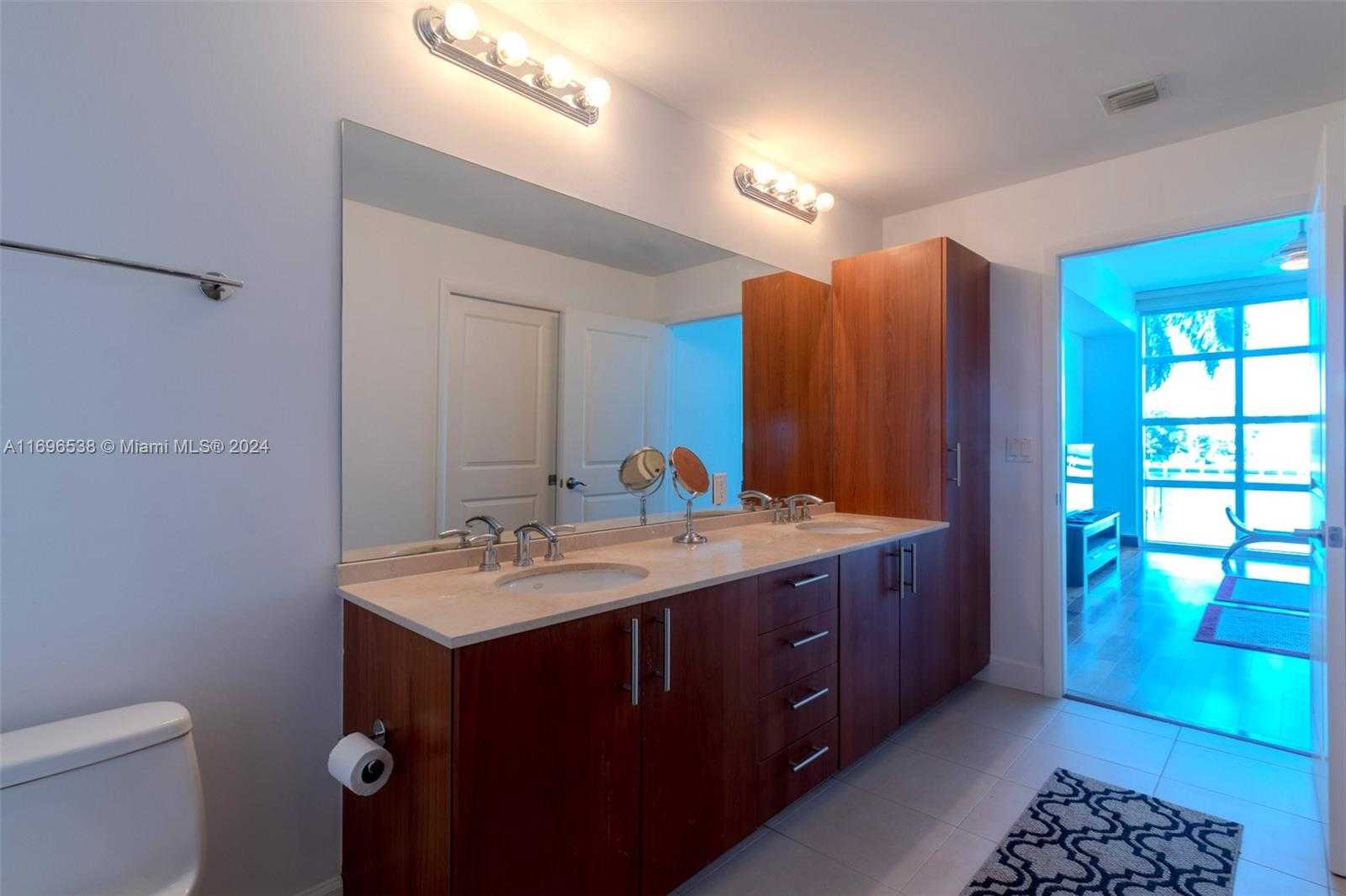 Small Image of 1945 SOUTH OCEAN DR #M5, Hallandale Beach Number 10