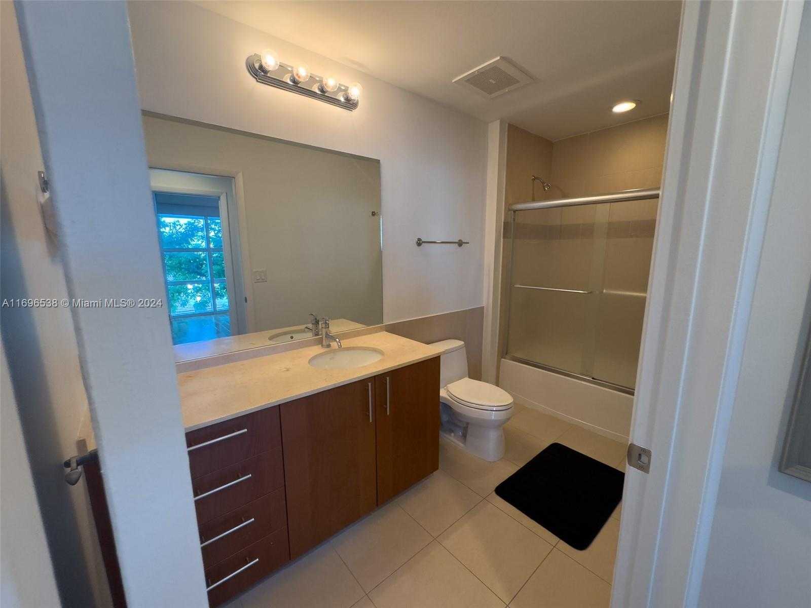 Small Image of 1945 SOUTH OCEAN DR #M5, Hallandale Beach Number 48