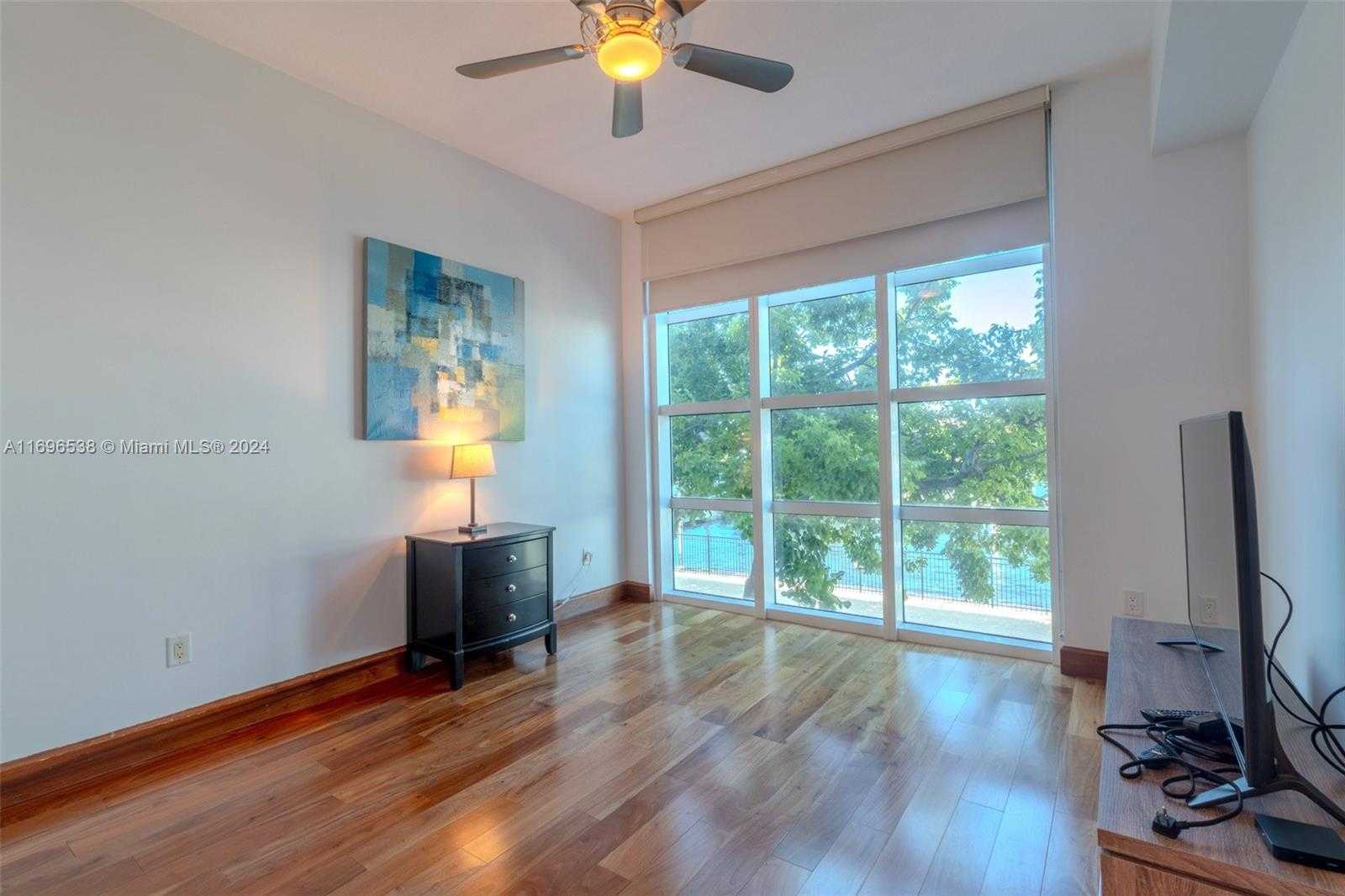 Small Image of 1945 SOUTH OCEAN DR #M5, Hallandale Beach Number 8