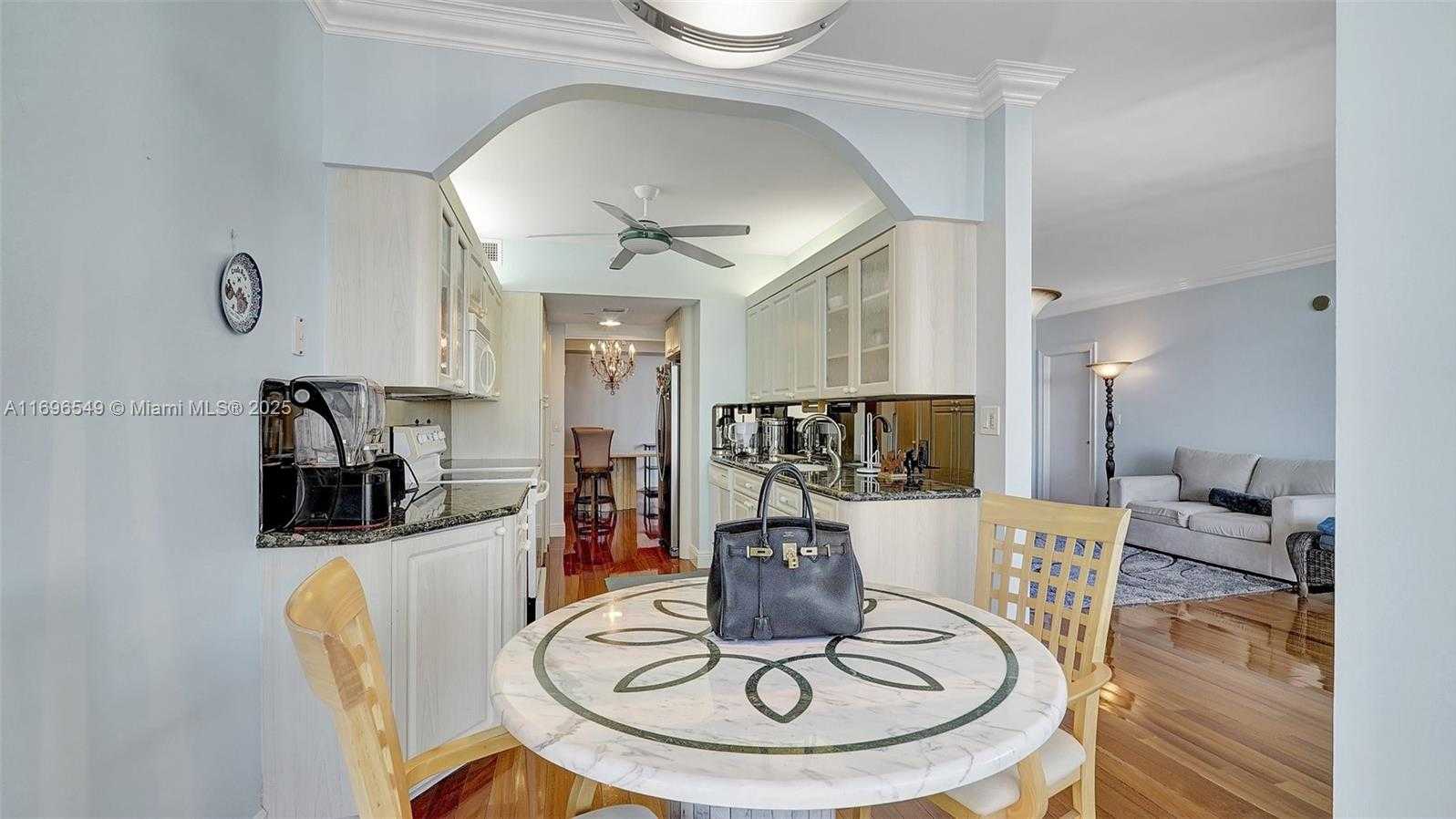 Small Image of 20281 EAST COUNTRY CLUB DR #1904, Aventura Number 16