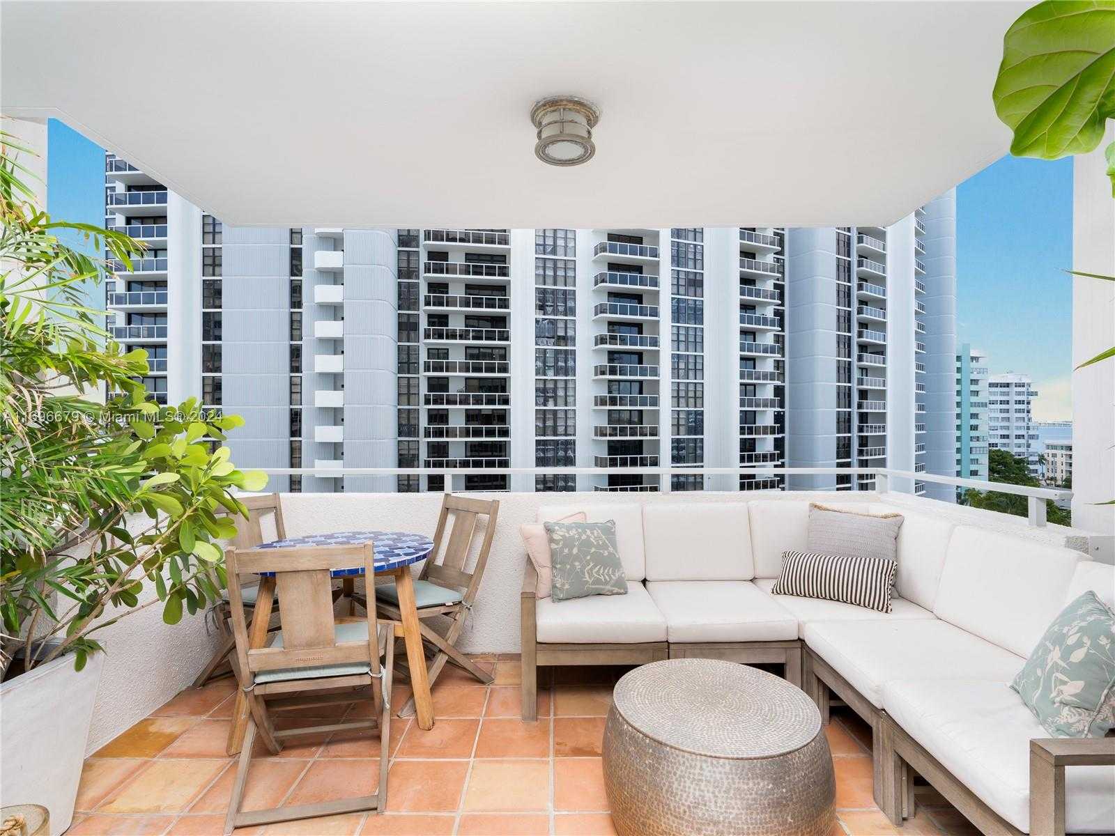 Small Image of 11 ISLAND AVE #1007, Miami Beach Number 15