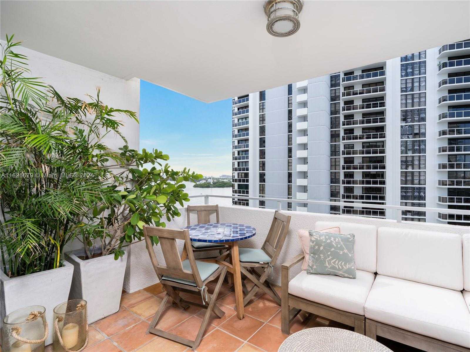 Small Image of 11 ISLAND AVE #1007, Miami Beach Number 17