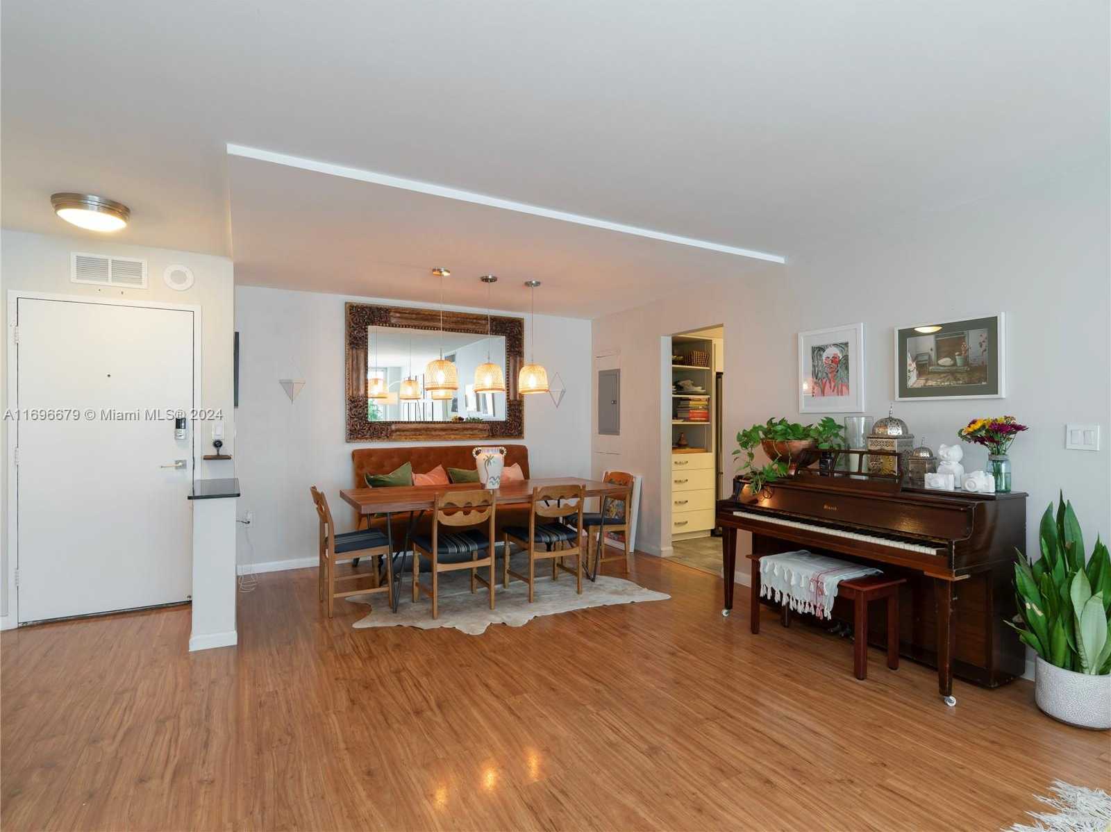 Small Image of 11 ISLAND AVE #1007, Miami Beach Number 5