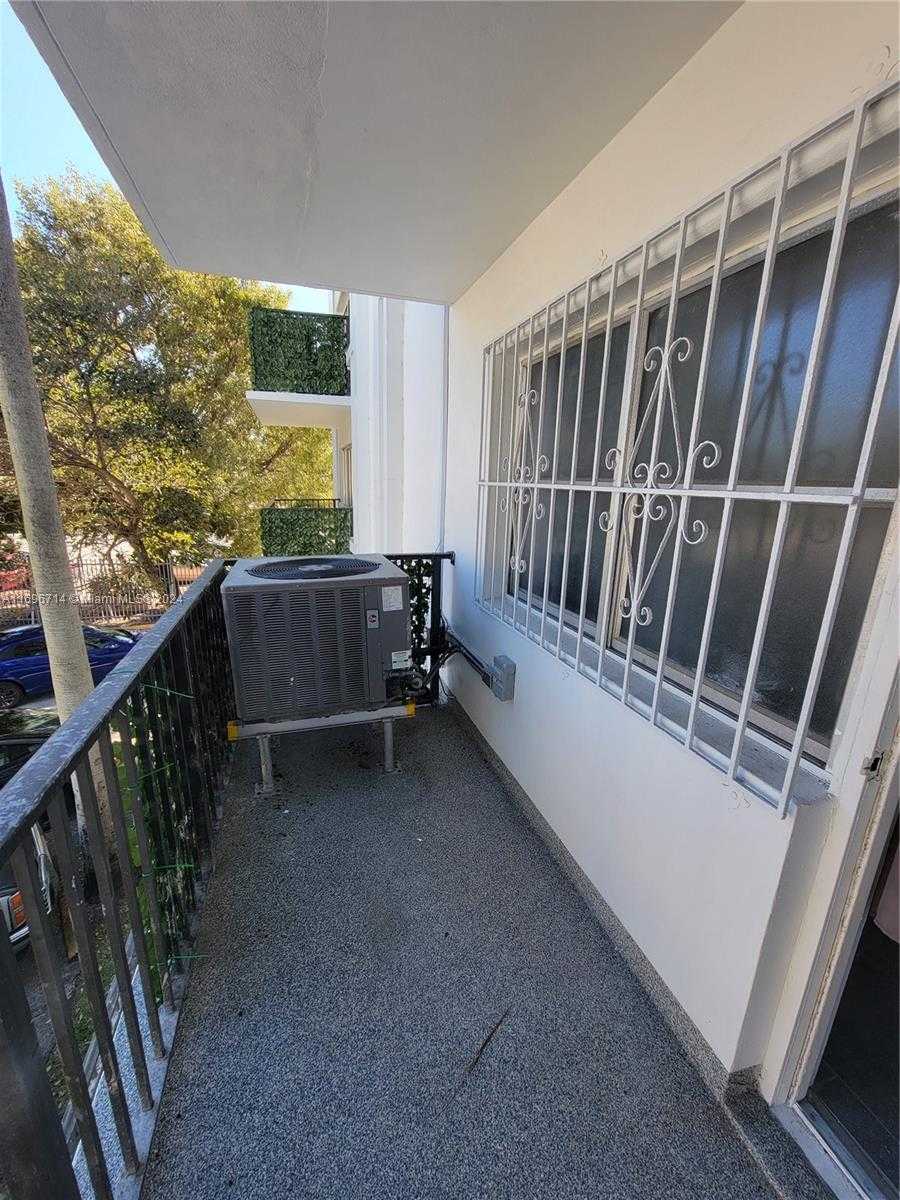 Small Image of 1100 ALTON RD #2E, Miami Beach Number 13