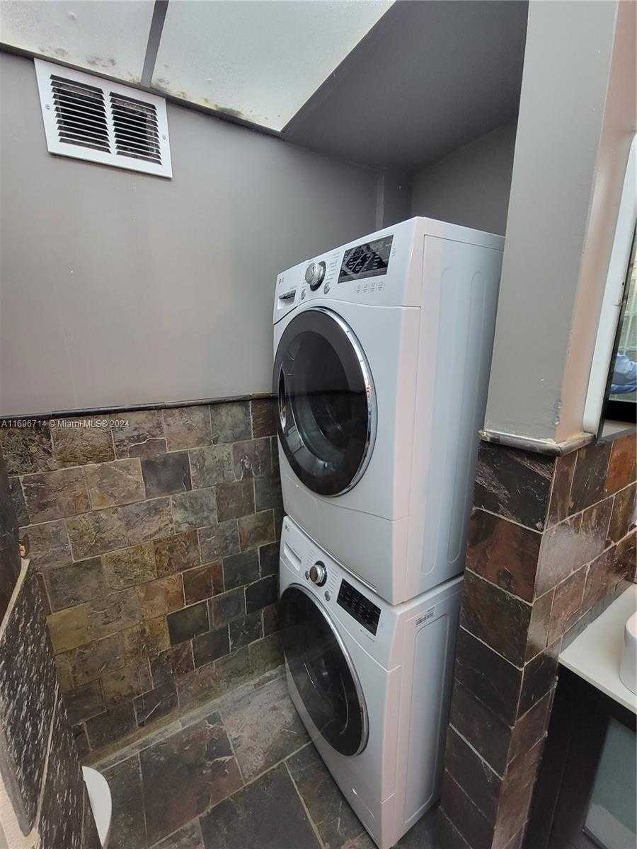Small Image of 1100 ALTON RD #2E, Miami Beach Number 9