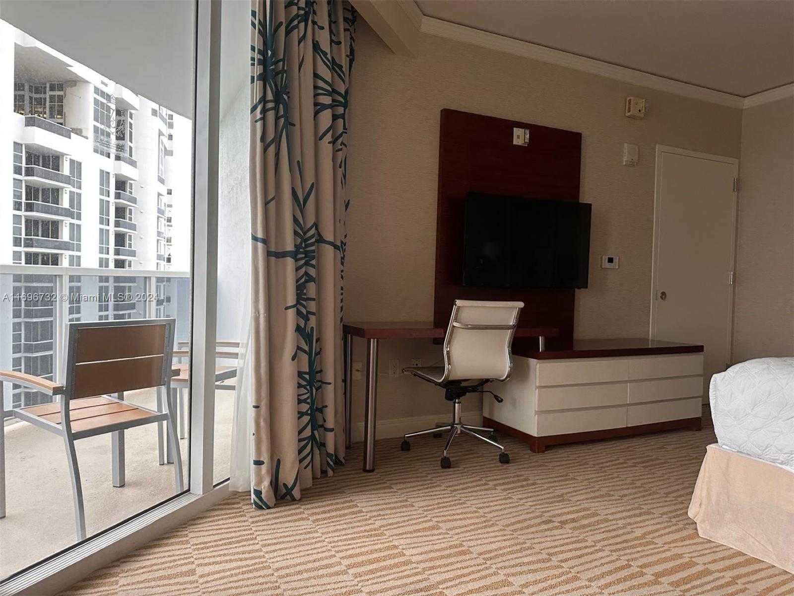 Small Image of 18001 COLLINS AVE #1204, Sunny Isles Beach Number 4