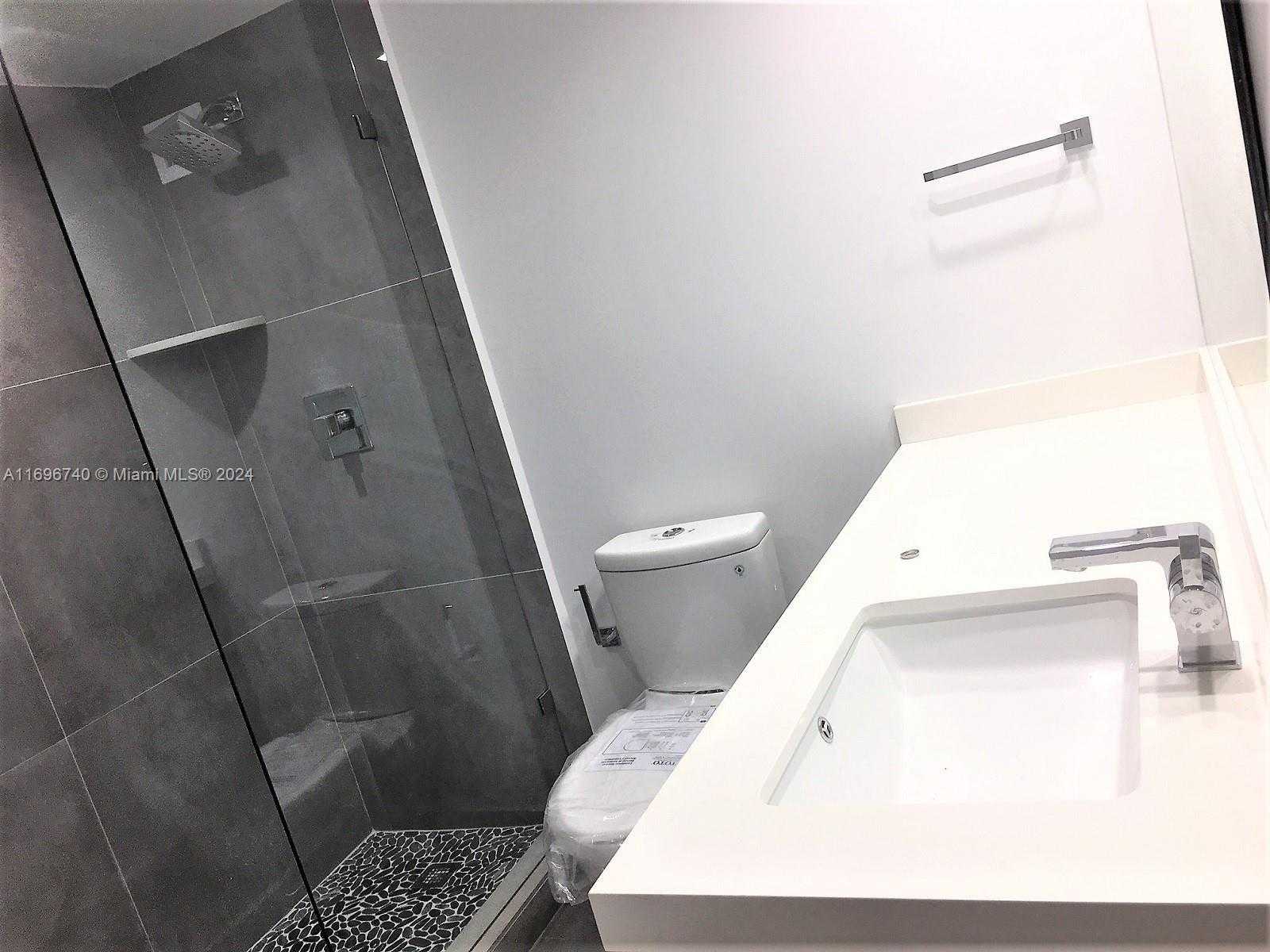 Small Image of 1000 WEST AVE #1027, Miami Beach Number 12