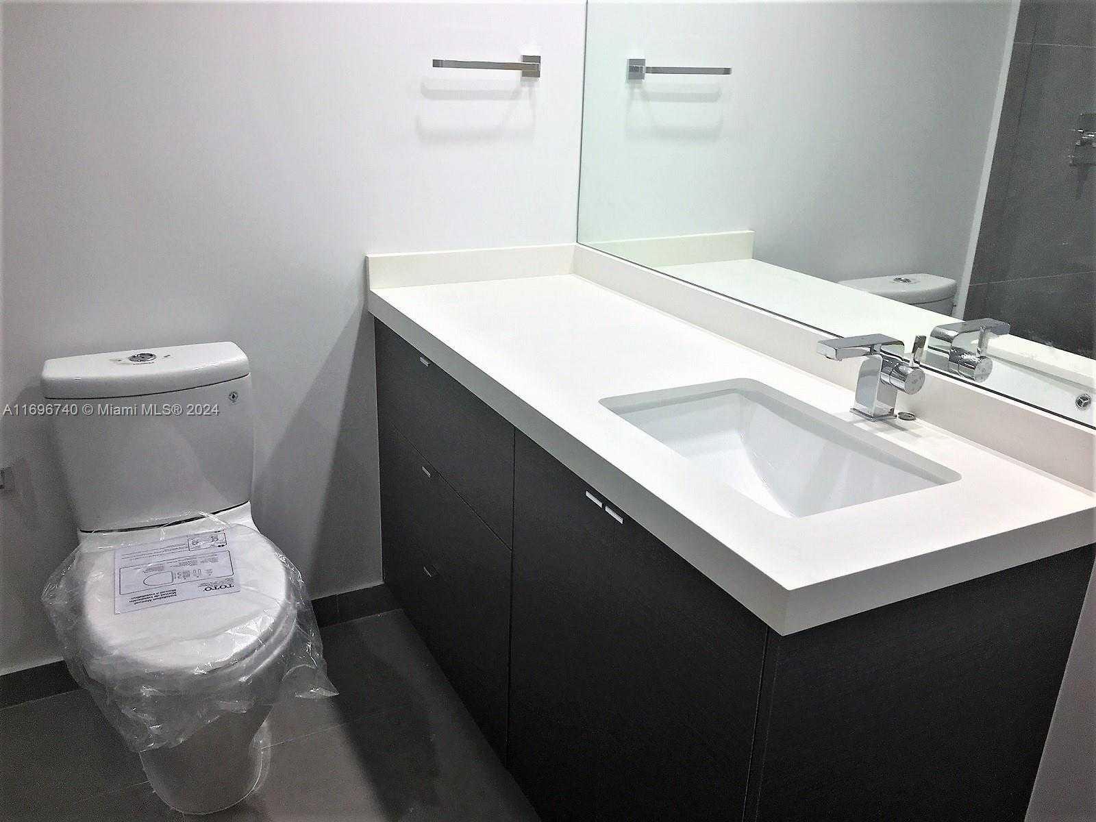 Small Image of 1000 WEST AVE #1027, Miami Beach Number 13
