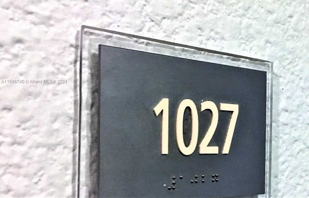 Small Image of 1000 WEST AVE #1027, Miami Beach Number 3