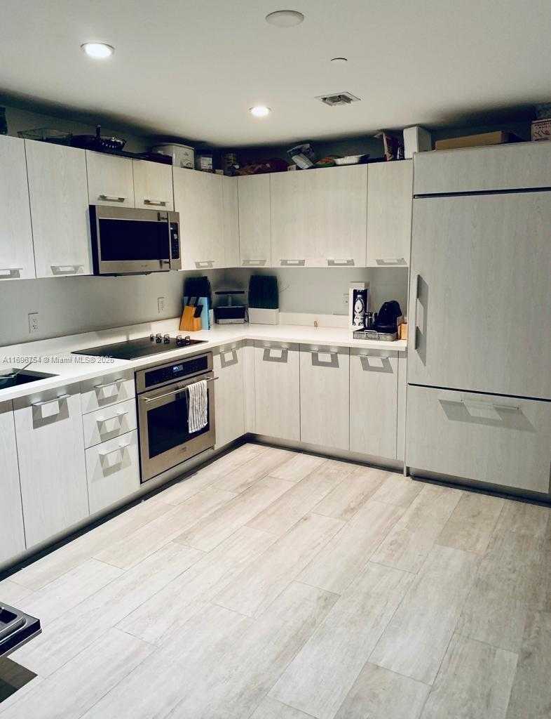 Small Image of 55 SOUTH WEST 9TH ST #2610, Miami Number 4