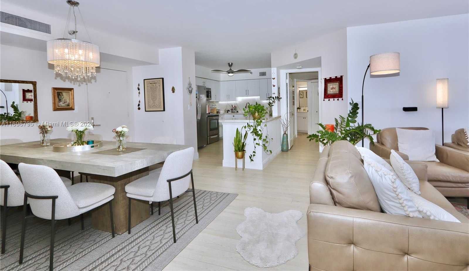 Small Image of 3530 MYSTIC POINTE DR #3008, Aventura Number 3