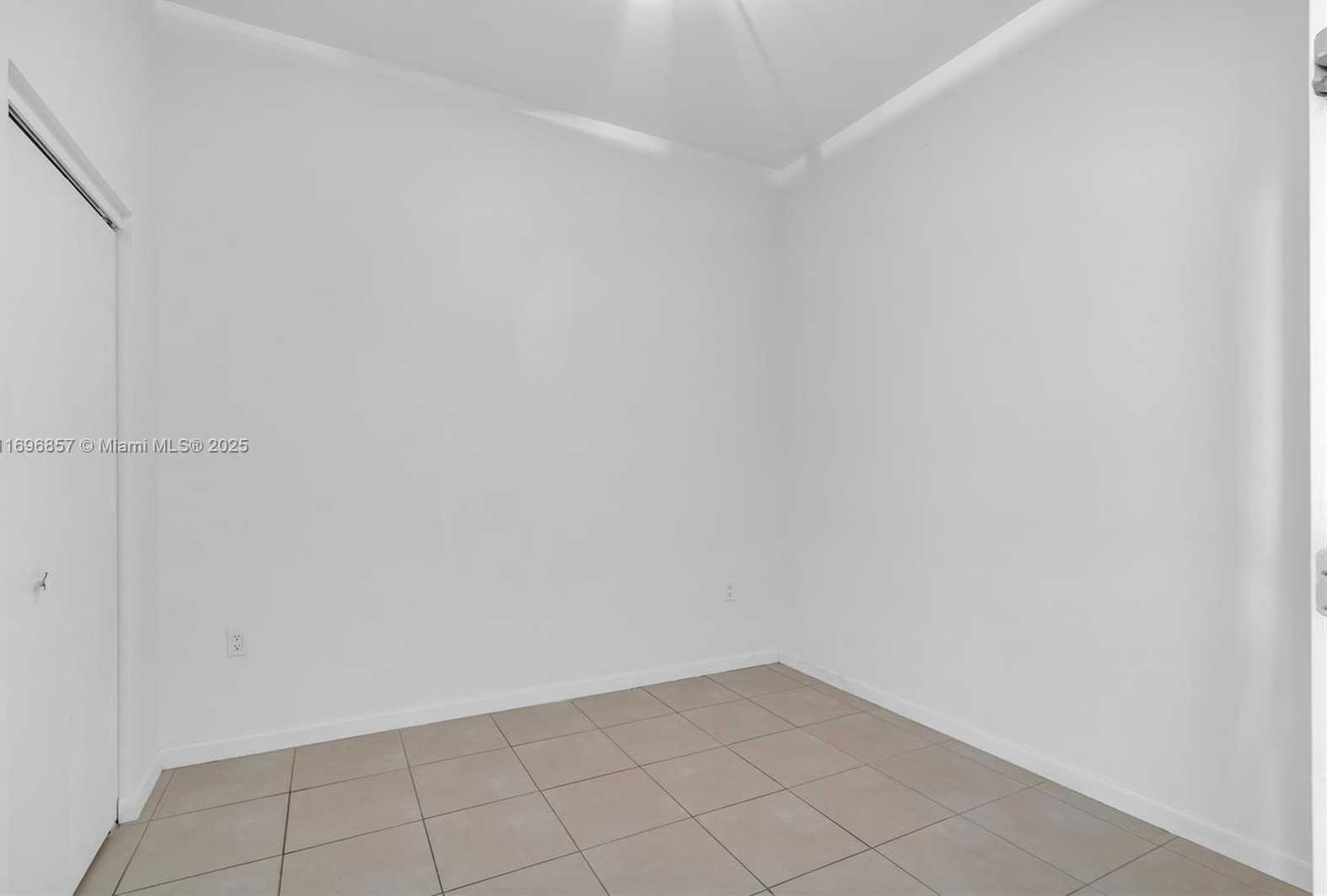 Small Image of 7930 EAST DR #1107, North Bay Village Number 24