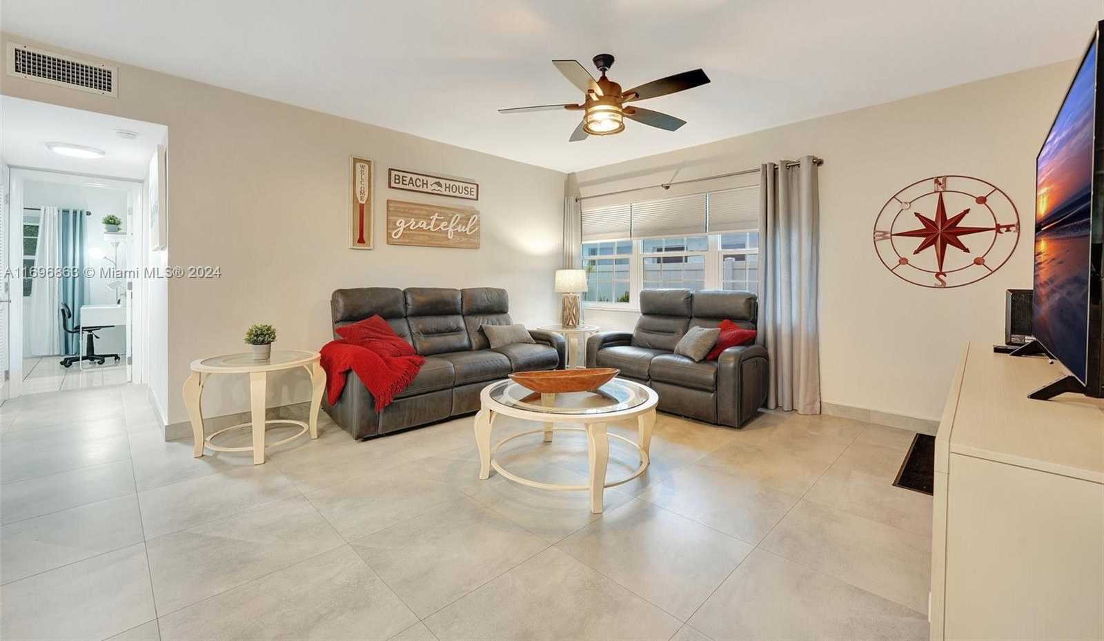 Small Image of 221 SOUTH EAST 9TH AVE #102, Pompano Beach Number 2
