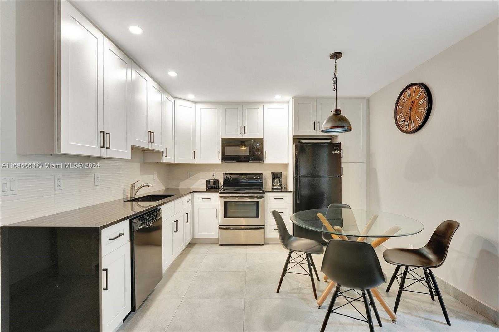 Small Image of 221 SOUTH EAST 9TH AVE #102, Pompano Beach Number 3