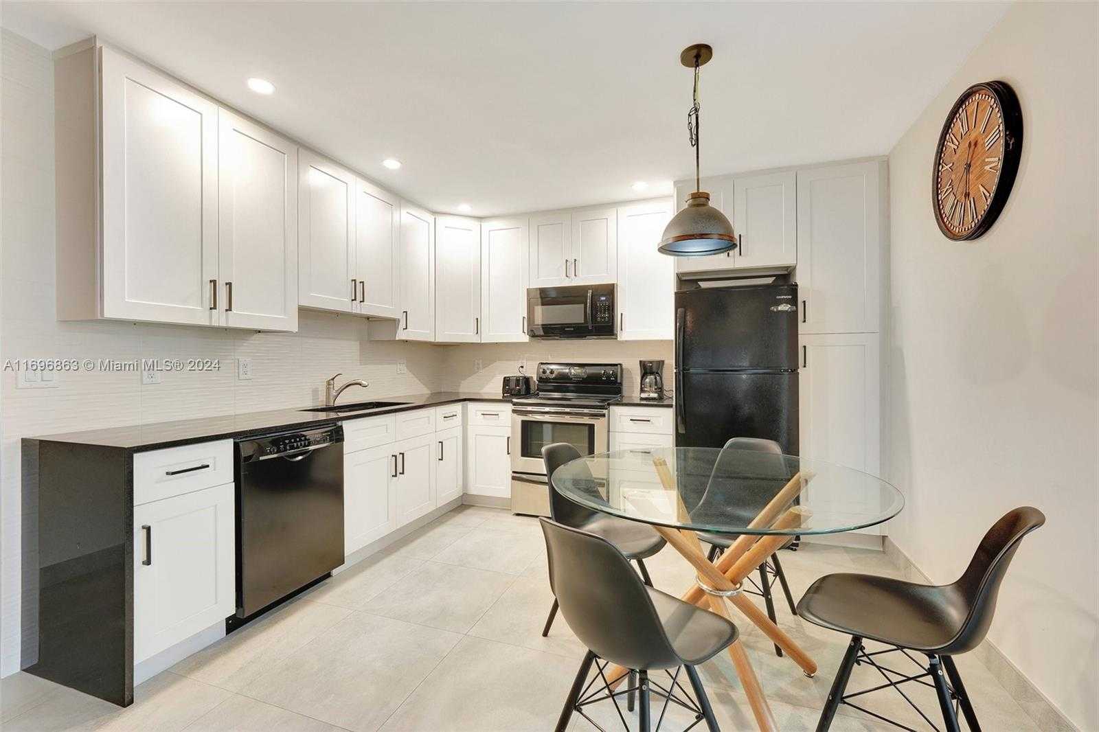 Small Image of 221 SOUTH EAST 9TH AVE #102, Pompano Beach Number 4