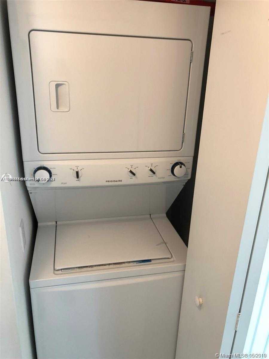 Small Image of 335 SOUTH BISCAYNE BLVD #2202, Miami Number 13