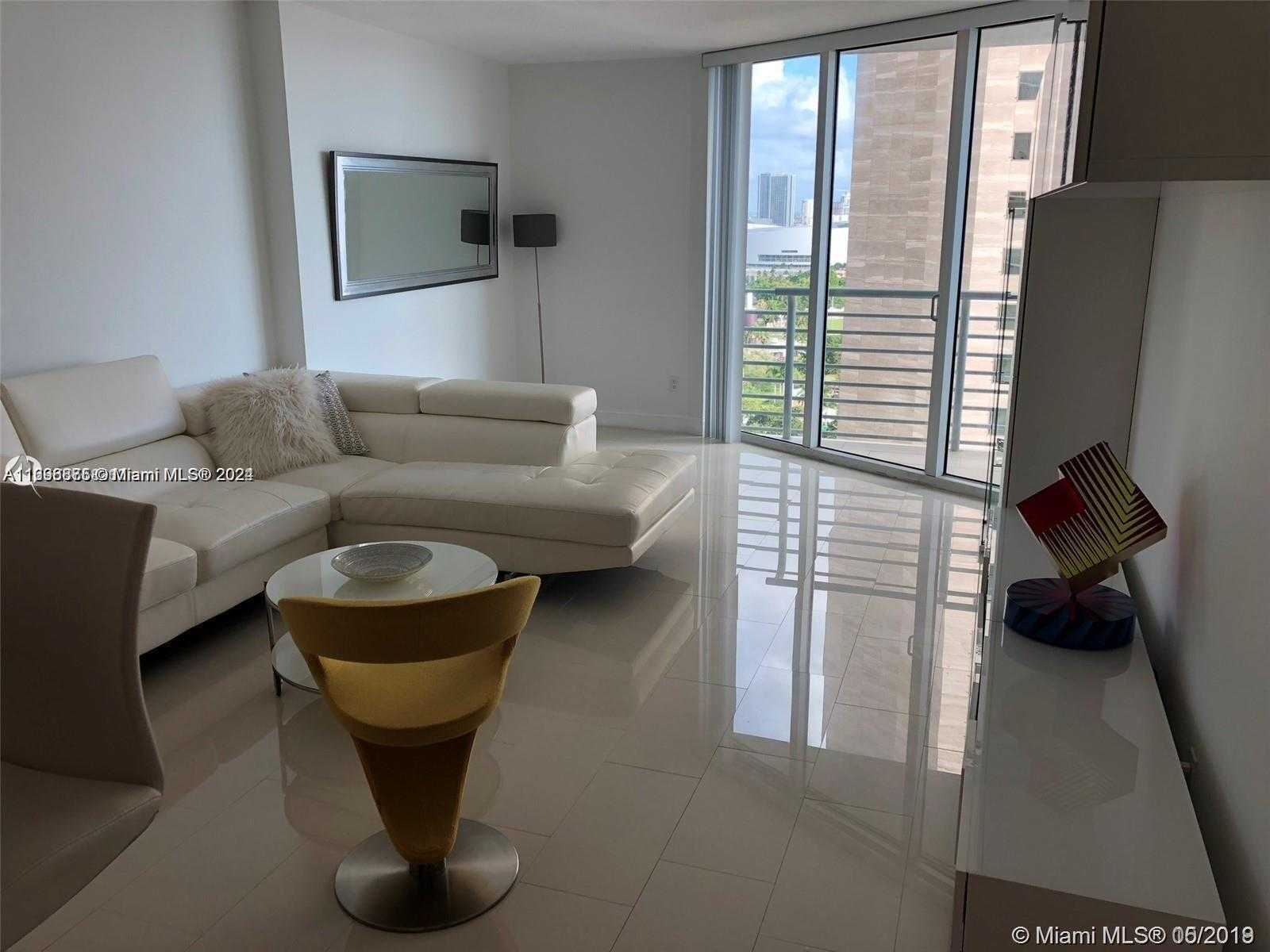 Small Image of 335 SOUTH BISCAYNE BLVD #2202, Miami Number 3