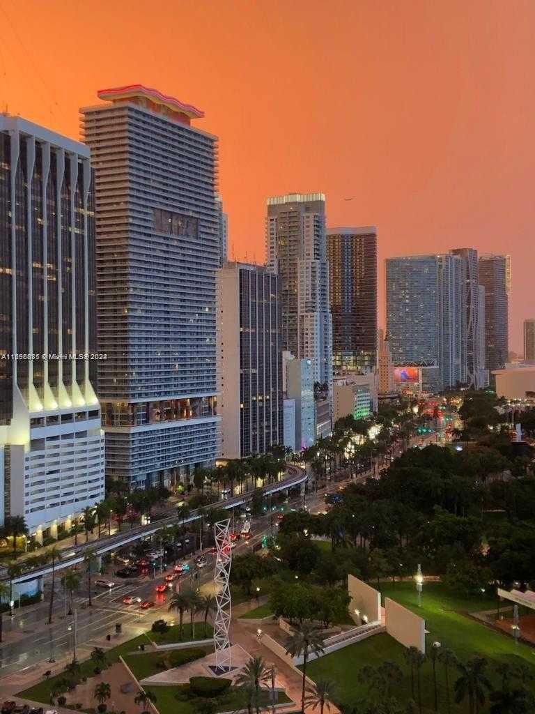 Small Image of 335 SOUTH BISCAYNE BLVD #2202, Miami Number 7