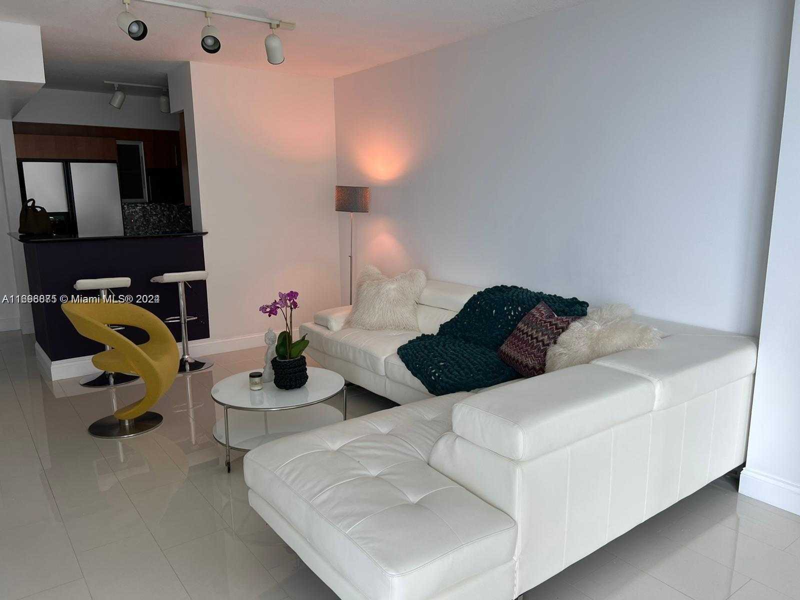 Small Image of 335 SOUTH BISCAYNE BLVD #2202, Miami Number 8
