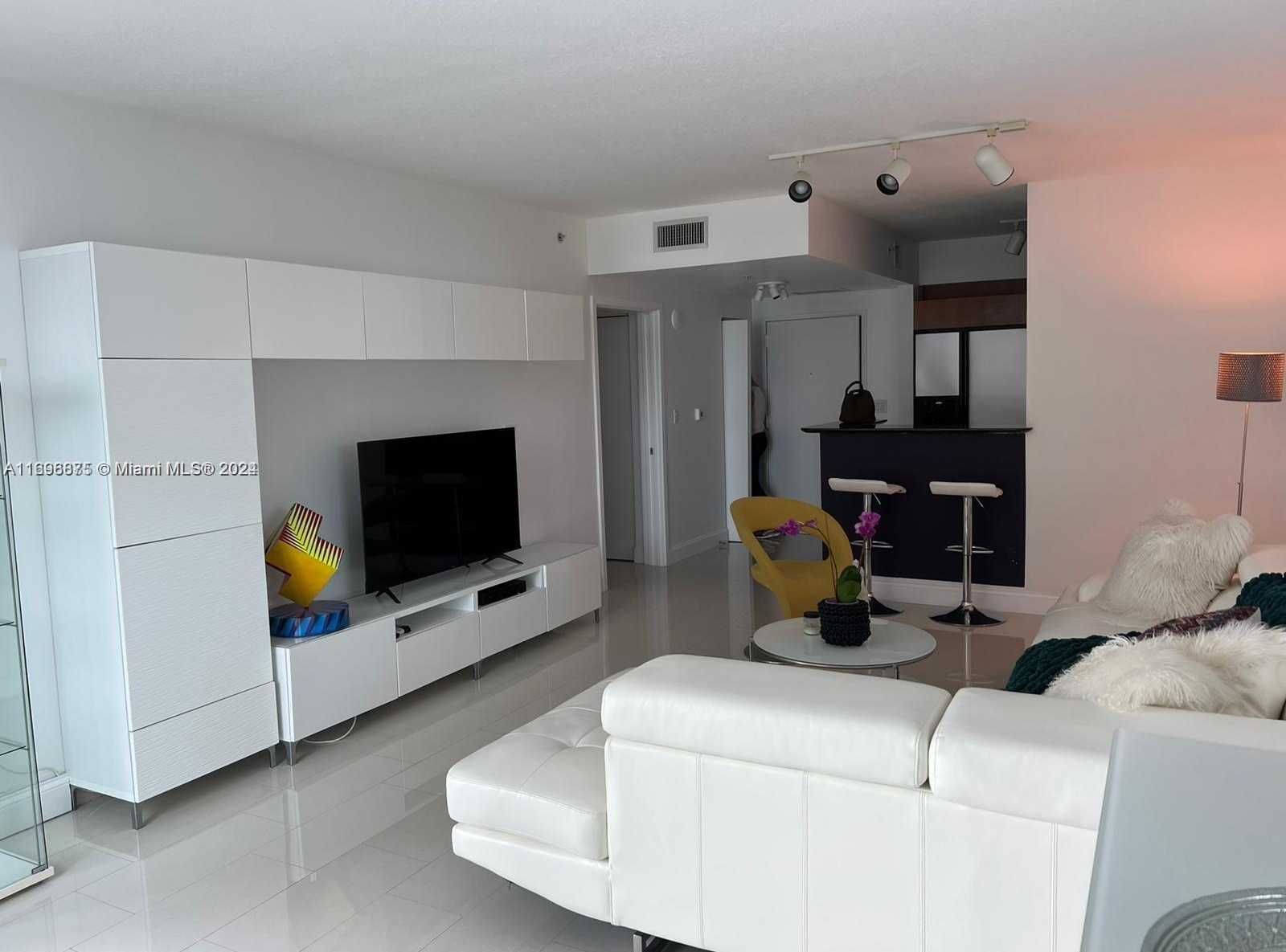 Small Image of 335 SOUTH BISCAYNE BLVD #2202, Miami Number 9