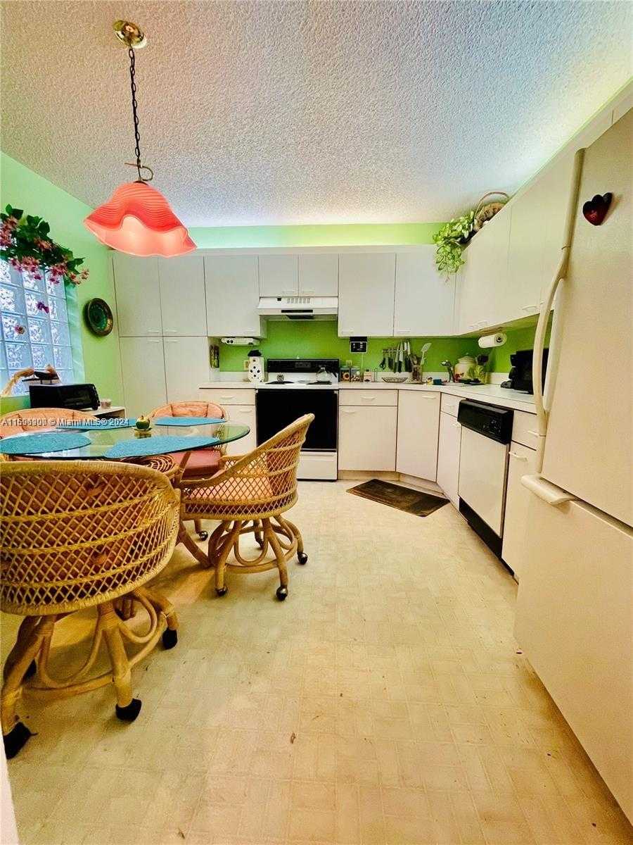 Small Image of 4350 NORTH WEST 30TH ST #335, Coconut Creek Number 7