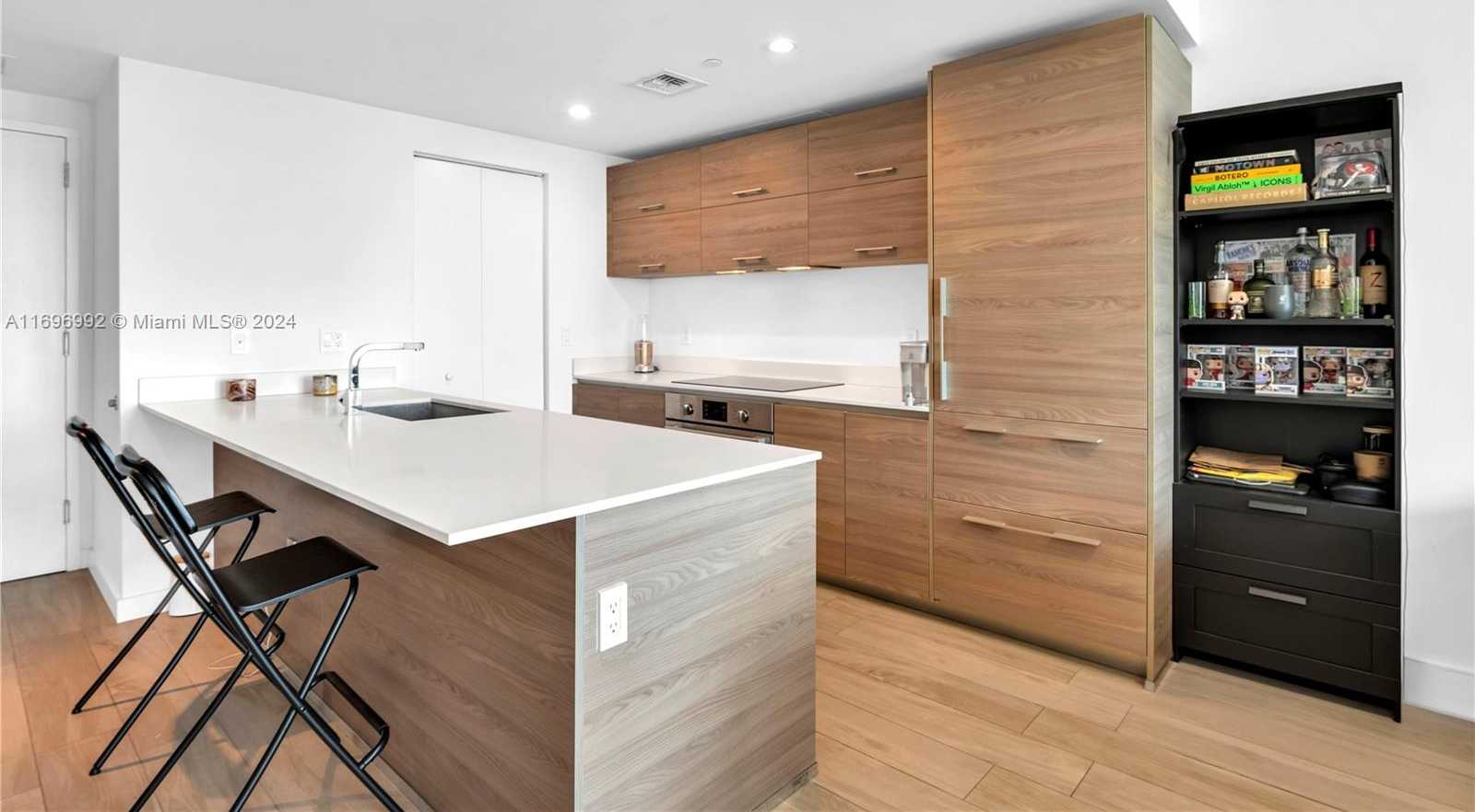 Small Image of 1300 SOUTH MIAMI AVE #3704, Miami Number 11