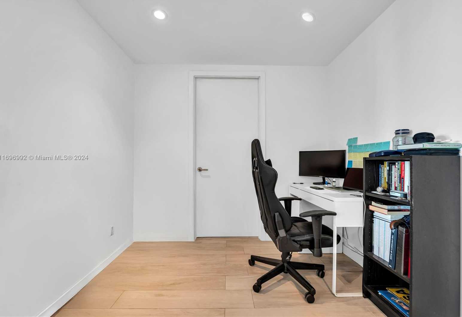 Small Image of 1300 SOUTH MIAMI AVE #3704, Miami Number 17