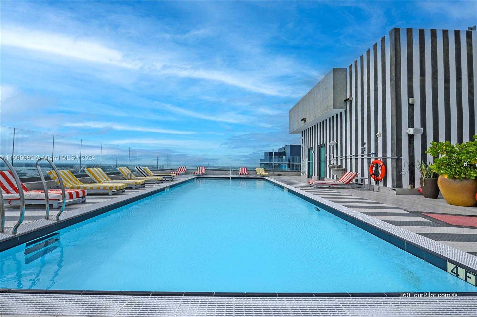 Small Image of 1300 SOUTH MIAMI AVE #3704, Miami Number 42