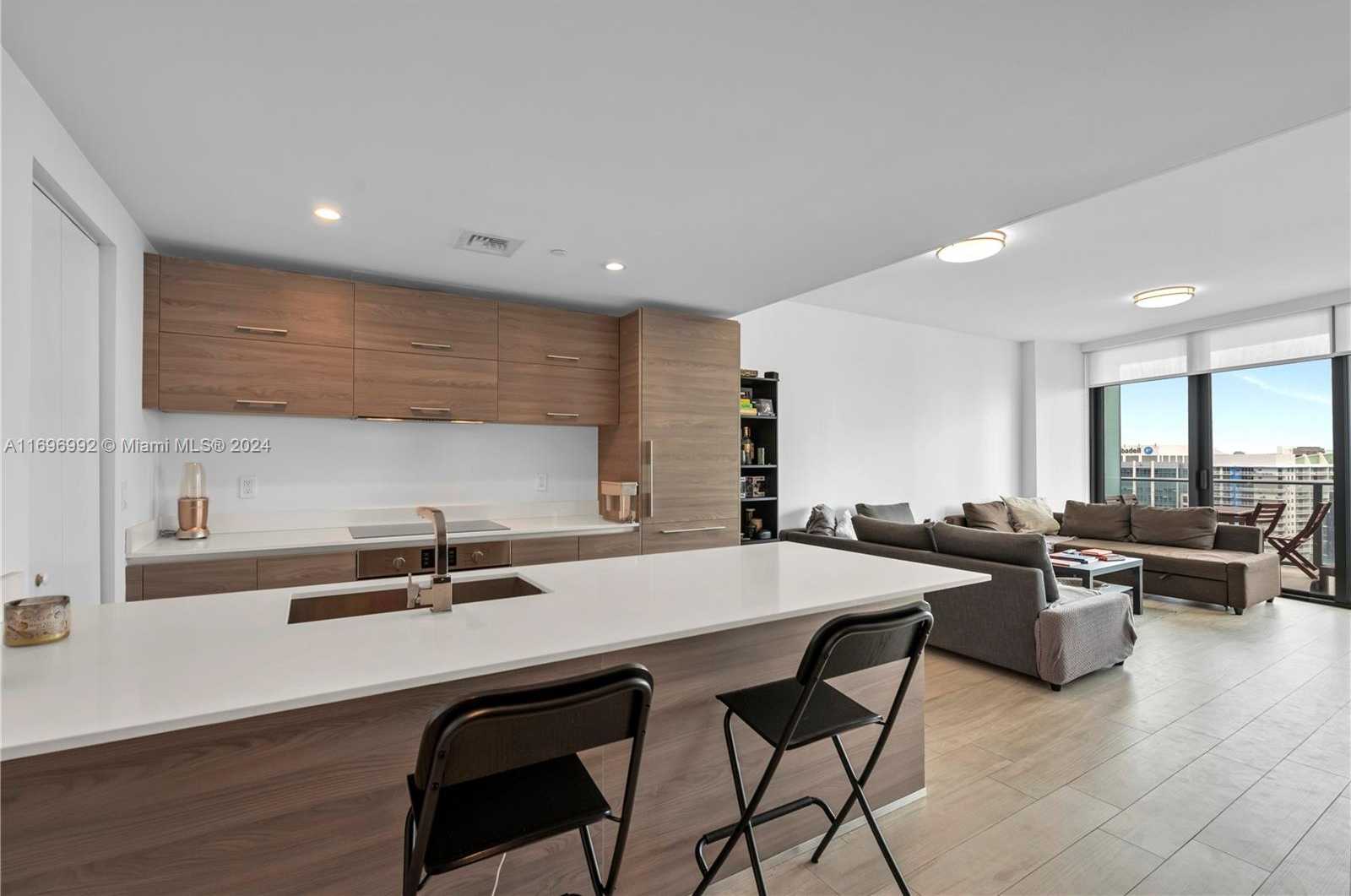 Small Image of 1300 SOUTH MIAMI AVE #3704, Miami Number 9