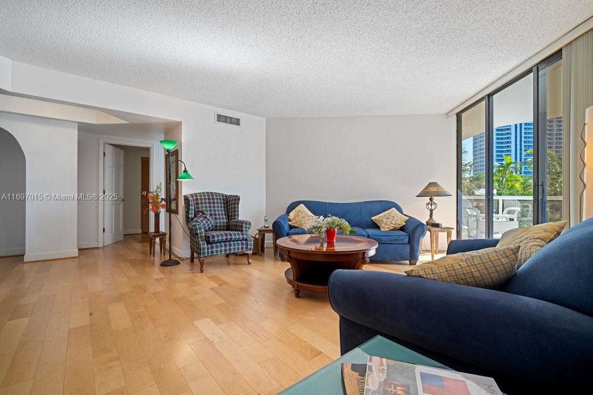 Small Image of 3610 YACHT CLUB DR #208, Aventura Number 13