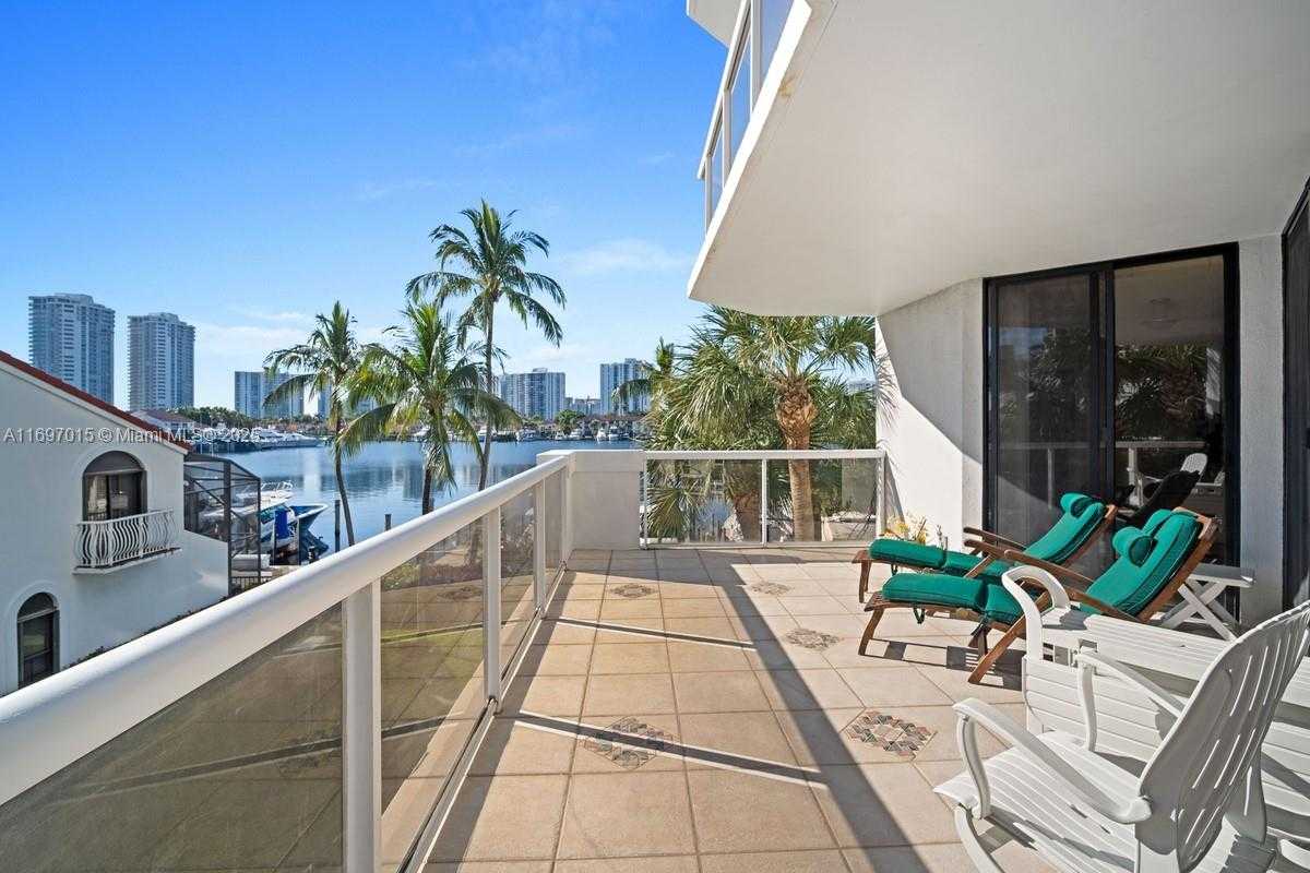 Small Image of 3610 YACHT CLUB DR #208, Aventura Number 2