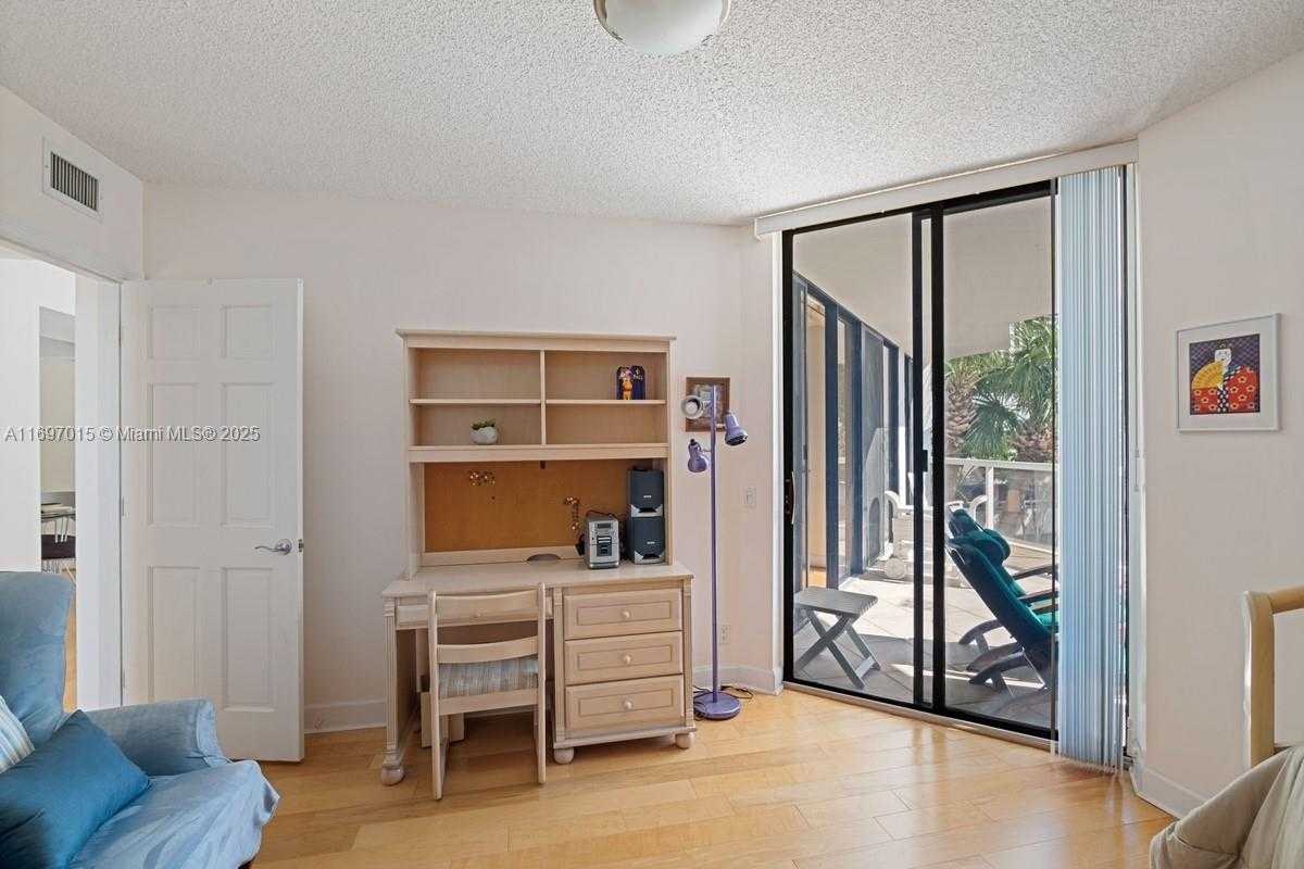 Small Image of 3610 YACHT CLUB DR #208, Aventura Number 26