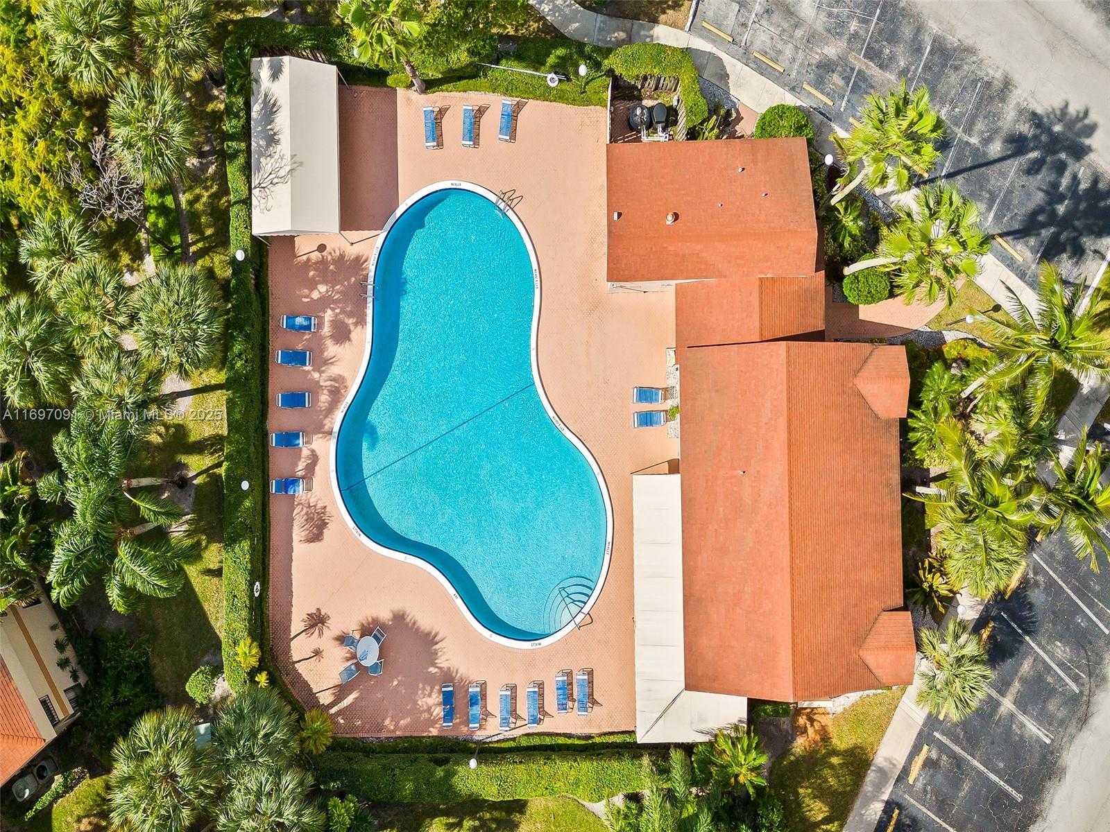 Small Image of 2783 SOUTH CARAMBOLA CIR S #1955, Coconut Creek Number 2