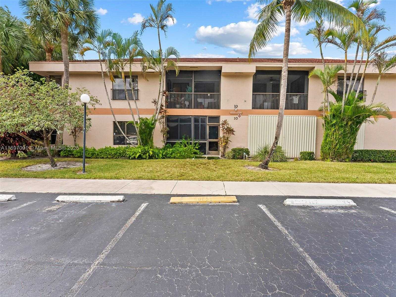 Small Image of 2783 SOUTH CARAMBOLA CIR S #1955, Coconut Creek Number 27