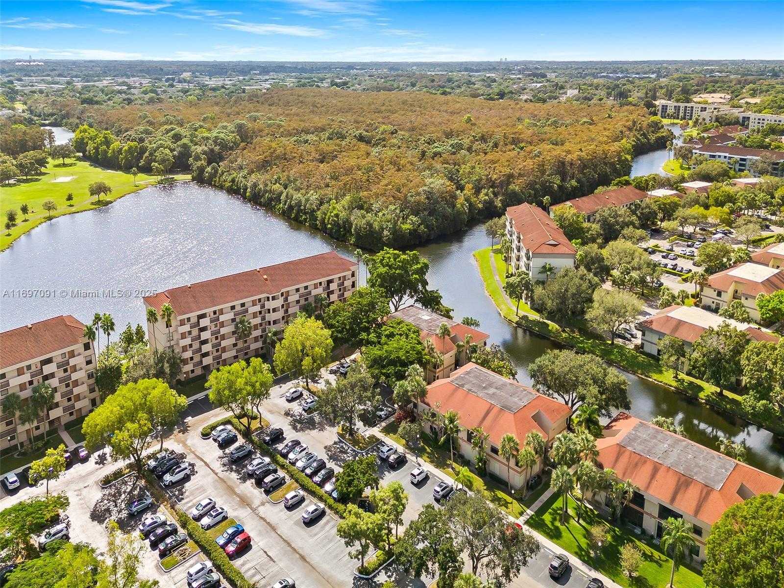 Small Image of 2783 SOUTH CARAMBOLA CIR S #1955, Coconut Creek Number 29