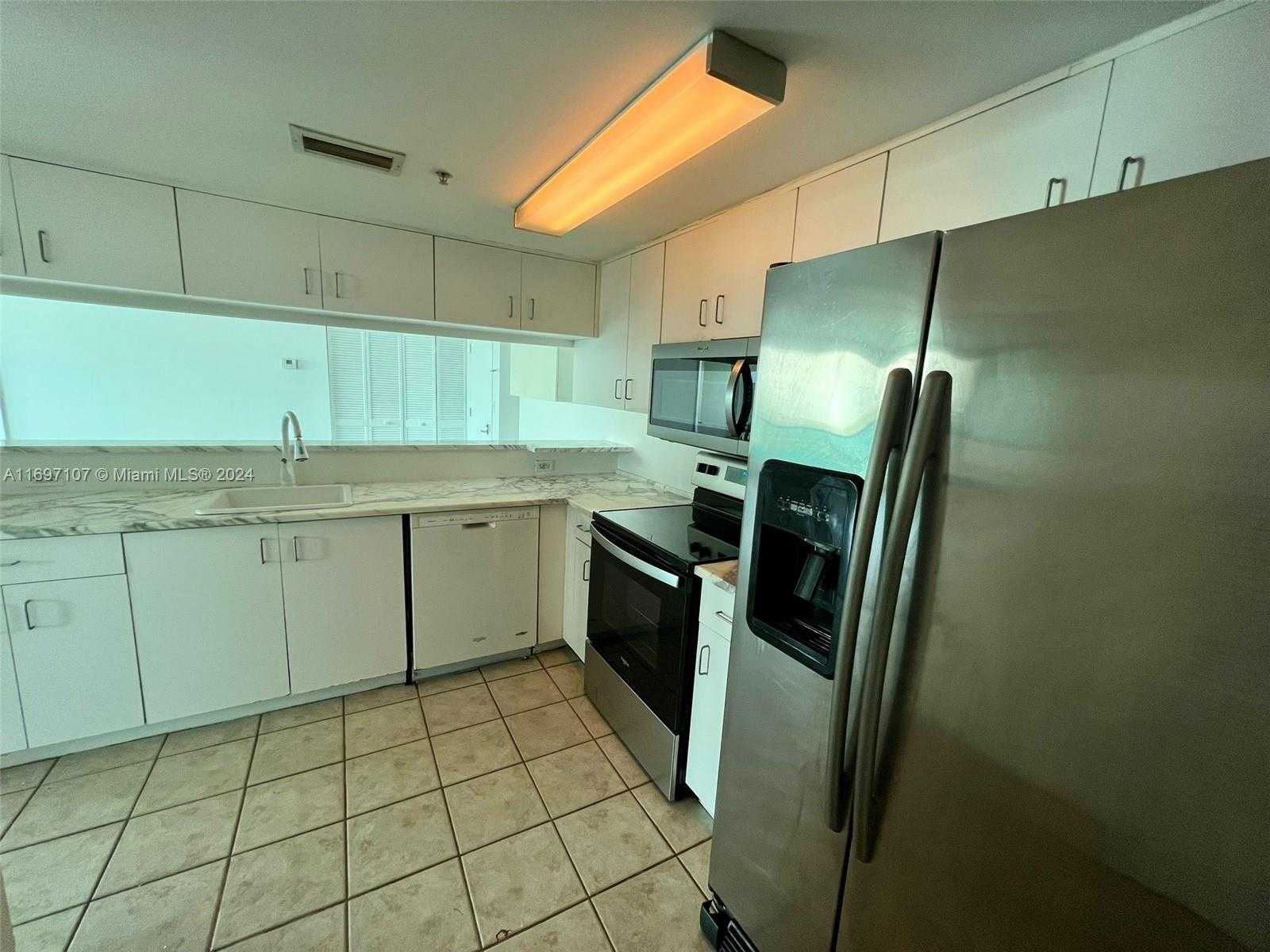 Small Image of 650 WEST AVE #2509, Miami Beach Number 13