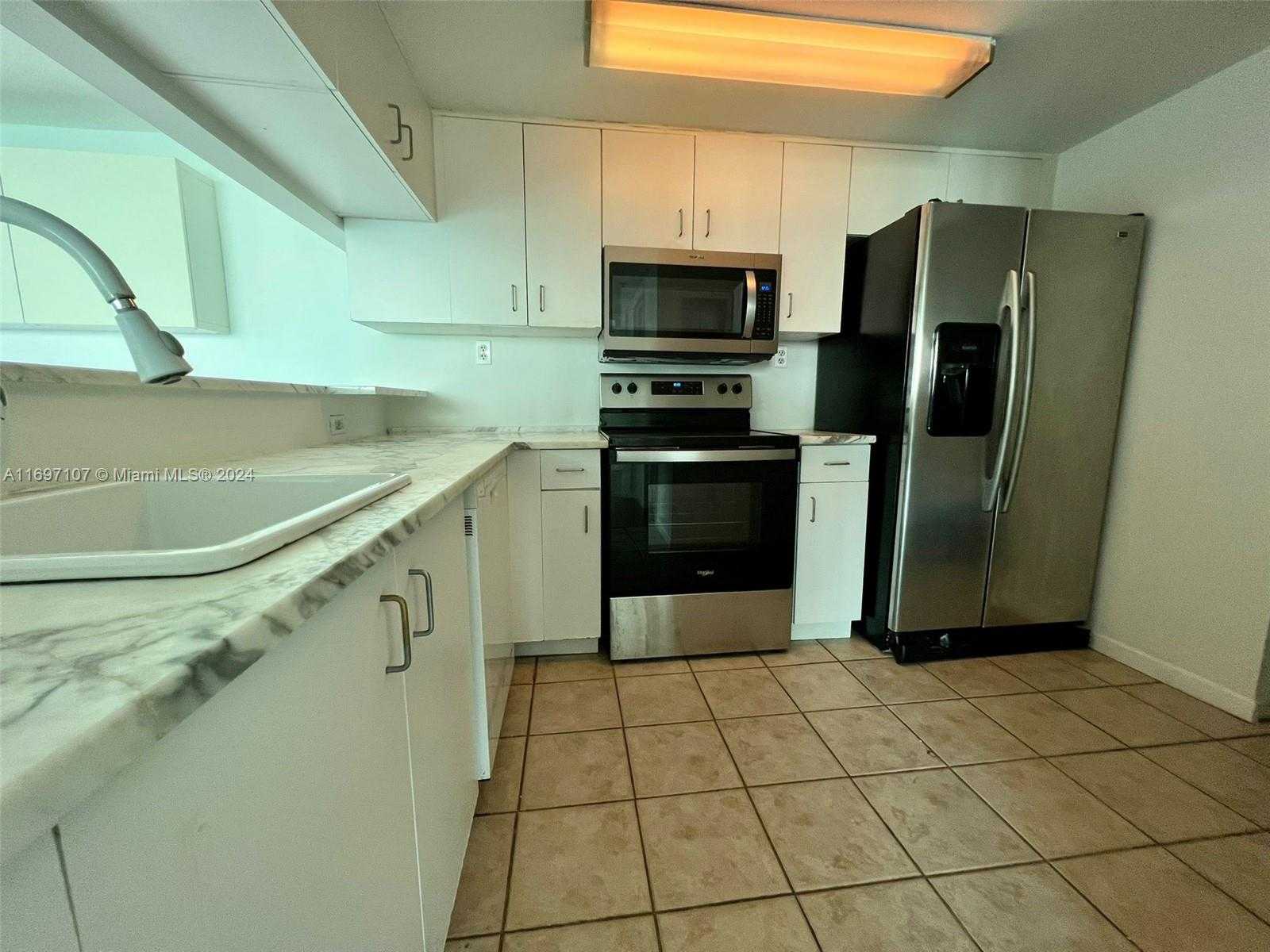 Small Image of 650 WEST AVE #2509, Miami Beach Number 14