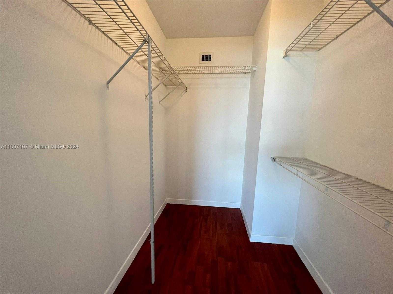 Small Image of 650 WEST AVE #2509, Miami Beach Number 15