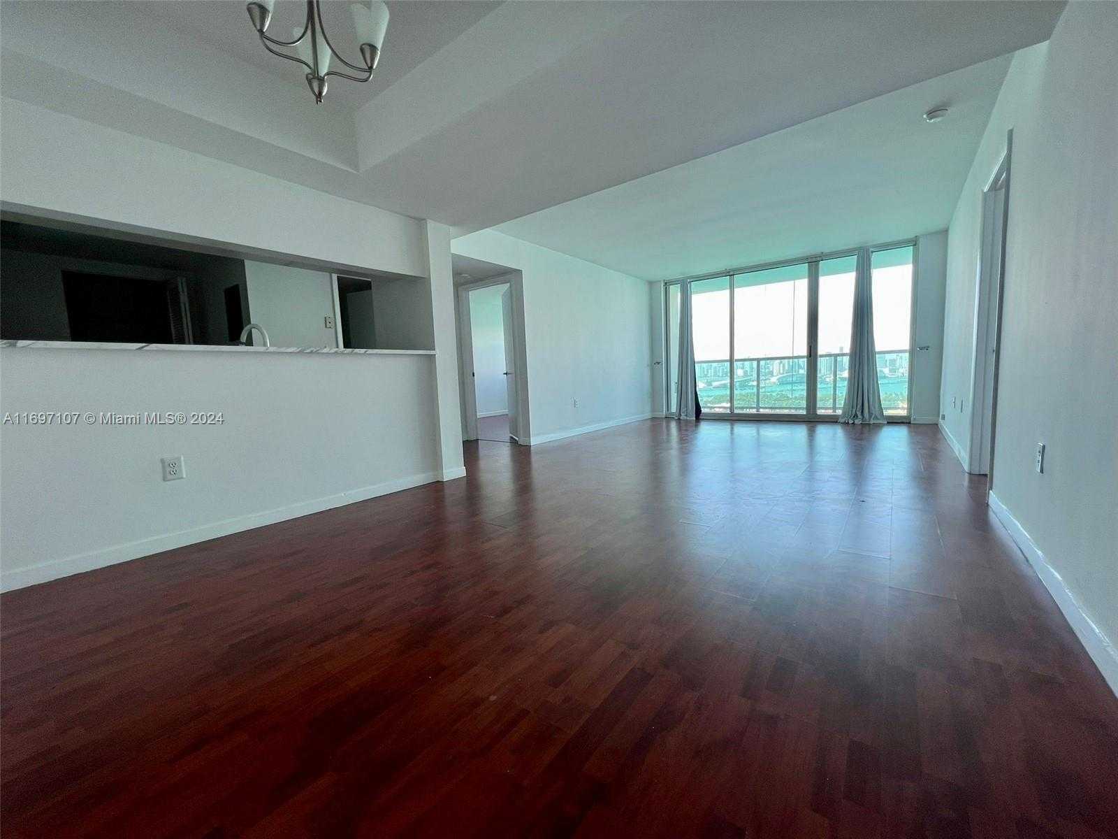 Small Image of 650 WEST AVE #2509, Miami Beach Number 2