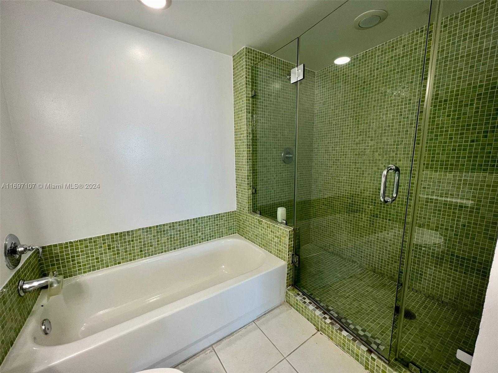 Small Image of 650 WEST AVE #2509, Miami Beach Number 9