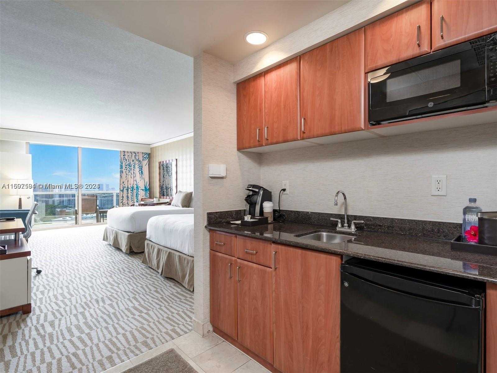 Small Image of 18001 COLLINS AVE #1401, Sunny Isles Beach Number 3