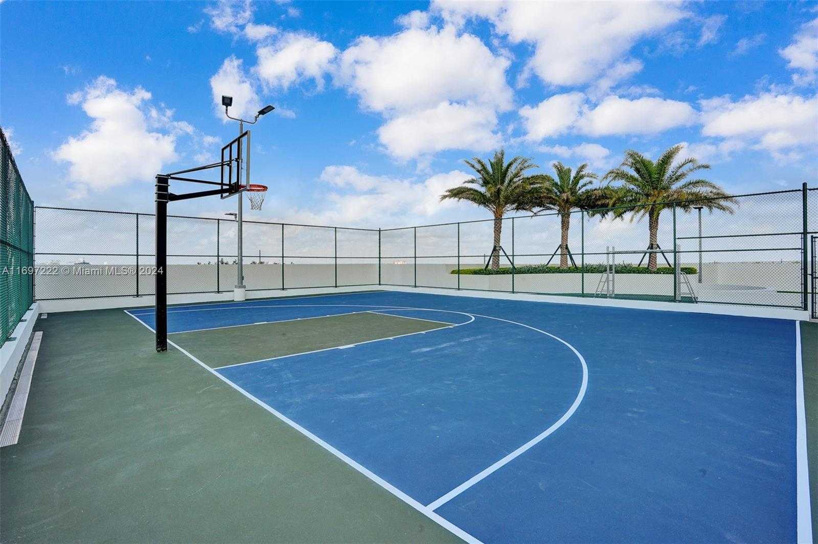 Small Image of 16385 BISCAYNE BLVD #3201/LPH01, North Miami Beach Number 48