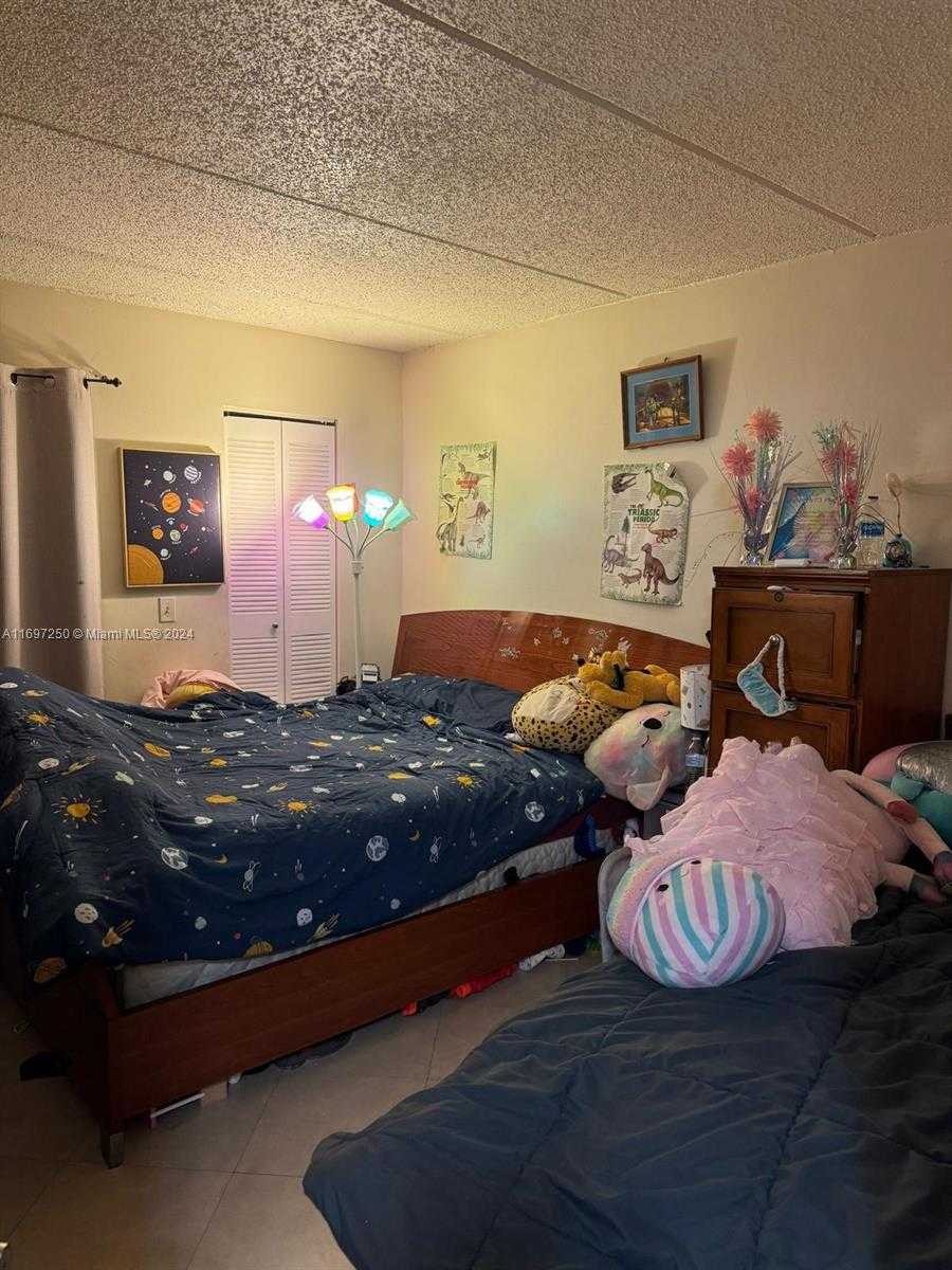 Imagen de Pequeño Objeto