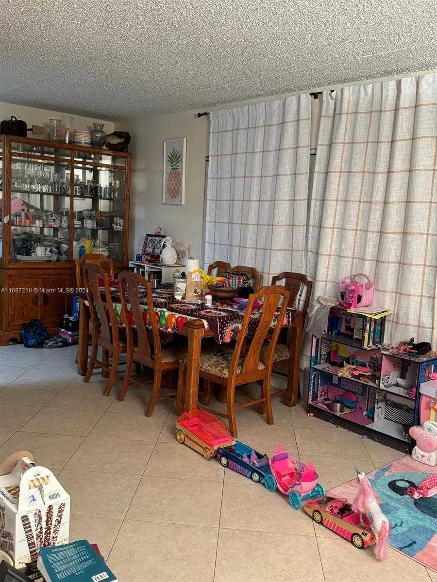 Imagen de Pequeño Objeto