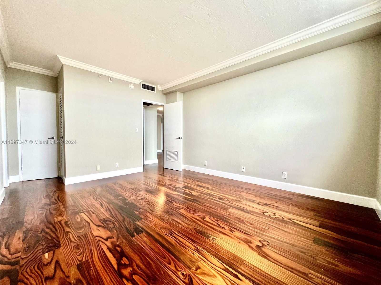 Small Image of 3000 SOUTH OCEAN DR #1012, Hollywood Number 6