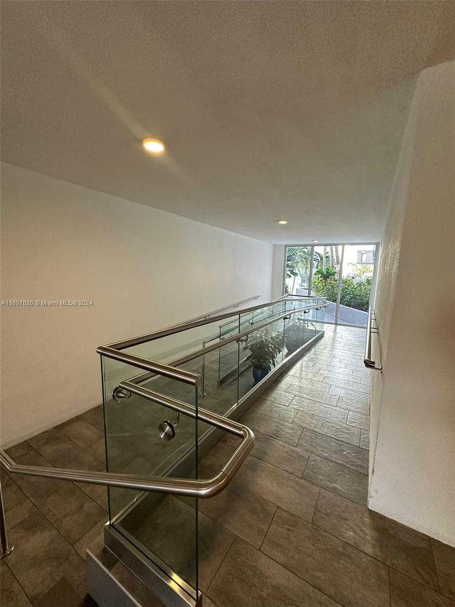 Small Image of 800 WEST AVE #510, Miami Beach Number 12