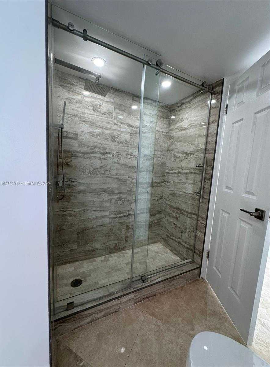 Small Image of 800 WEST AVE #510, Miami Beach Number 5