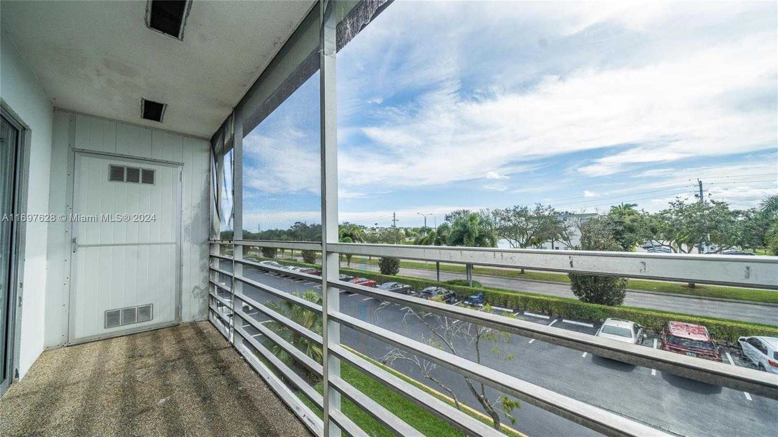 Small Image of 79 SUFFOLK B #79, Boca Raton Number 10