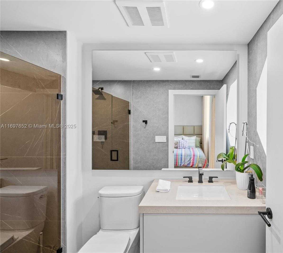 Small Image of 17875 COLLINS AVE #1801, Sunny Isles Beach Number 45