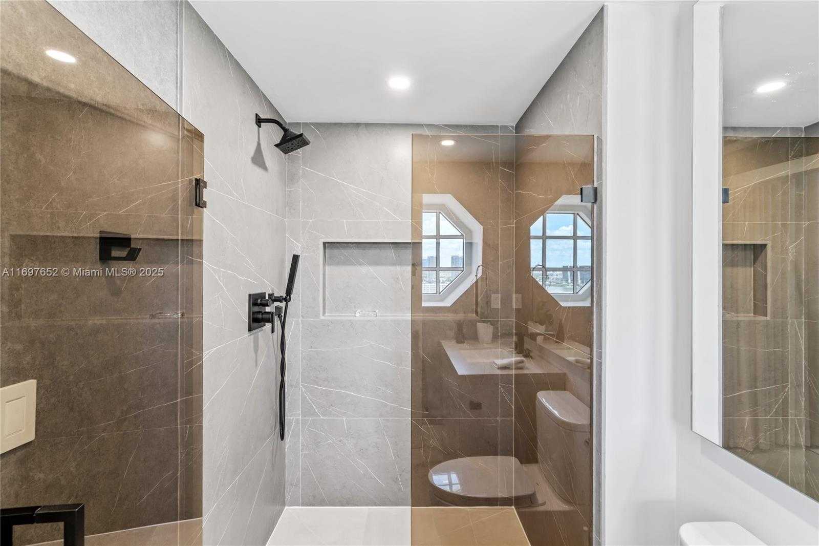 Small Image of 17875 COLLINS AVE #1801, Sunny Isles Beach Number 47